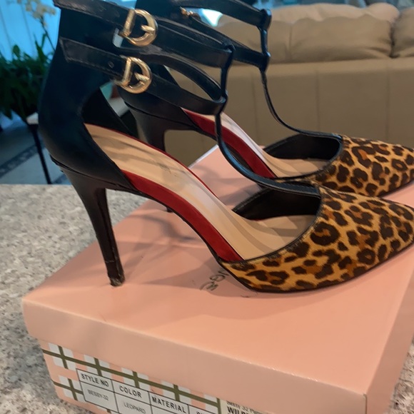 Wild Diva Lounge pumps. - Picture 6 of 7